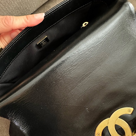 Chanel Mini Flap Matelasse Black Lamb Leather Shoulder / Crossbody Bag 2023 SS - Picture 4 of 5